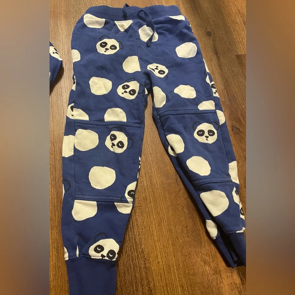 Hanna Andersson Outfit - Picture 3 of 5